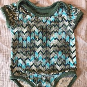 PACT onesie organic cotton 6-12 months